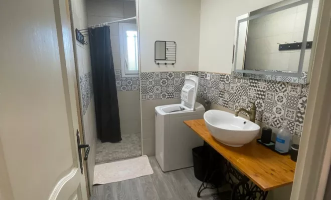 Salle d'eau MIMOSA Chez Dom’s, 4 gîtes, pour curistes ou vacanciers., Jonzac, LA MAJOR Conciergerie