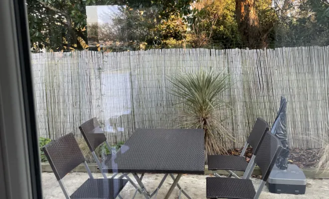 Salon de jardin Laurier Résidence Chez Dom’s, 4 gîtes pour curistes ou vacanciers., Jonzac, LA MAJOR Conciergerie