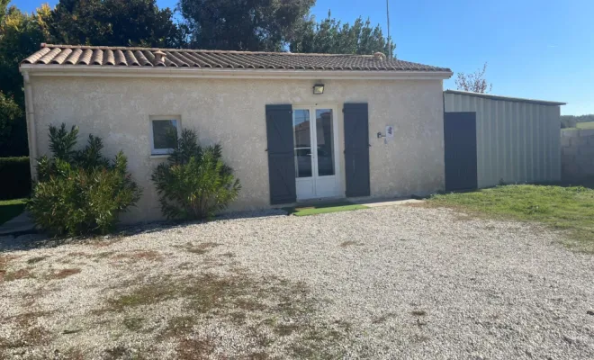 Parking Laurier Résidence Chez Dom’s, 4 gîtes pour curistes ou vacanciers à Jonzac, LA MAJOR Conciergerie